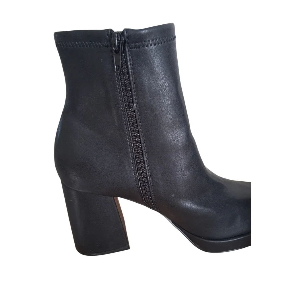 Steve Madden PU Whimsigoth‎ Chunky Platform Women's size 9.5 M Square Toe Boots